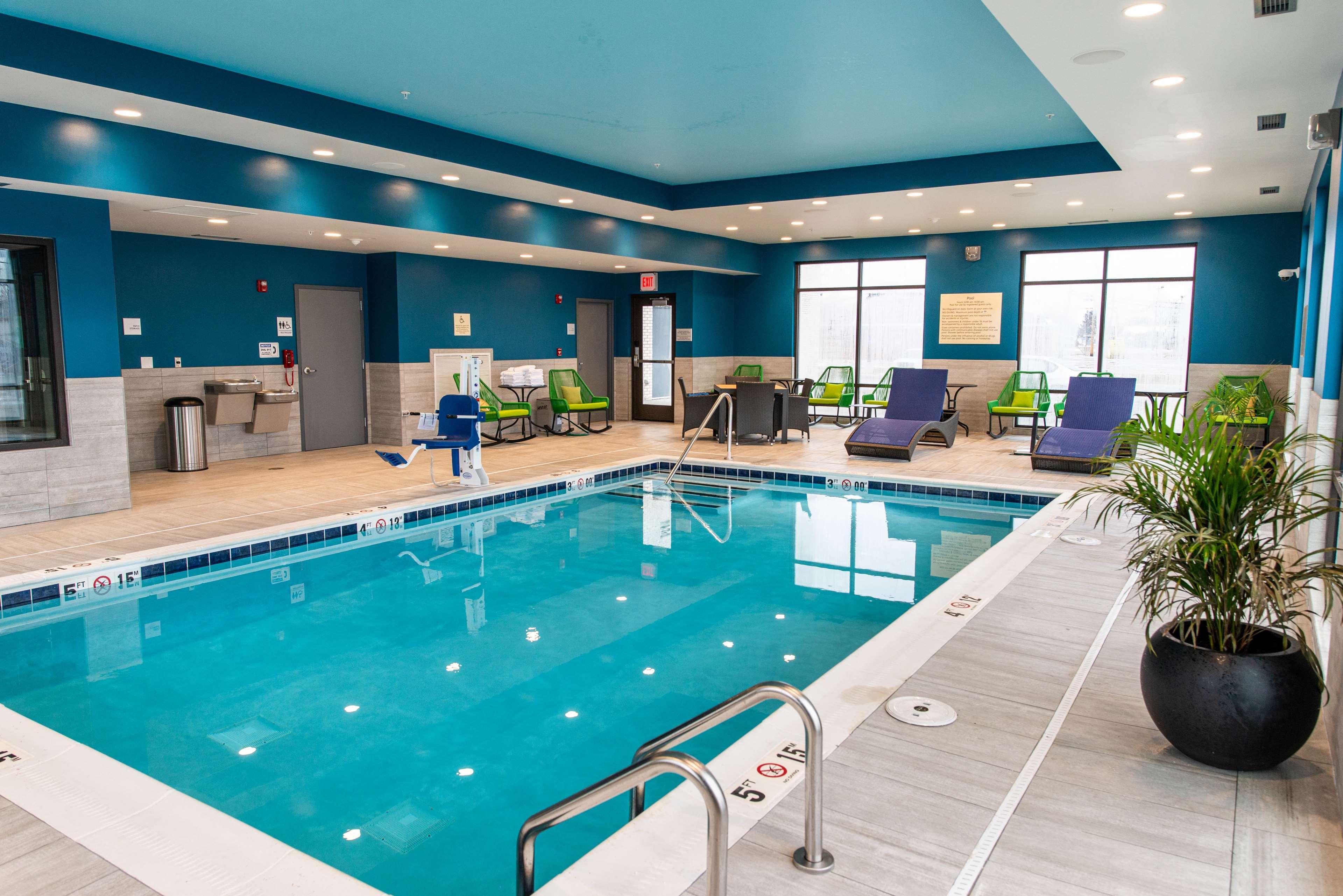Hampton Inn Paris Exterior photo