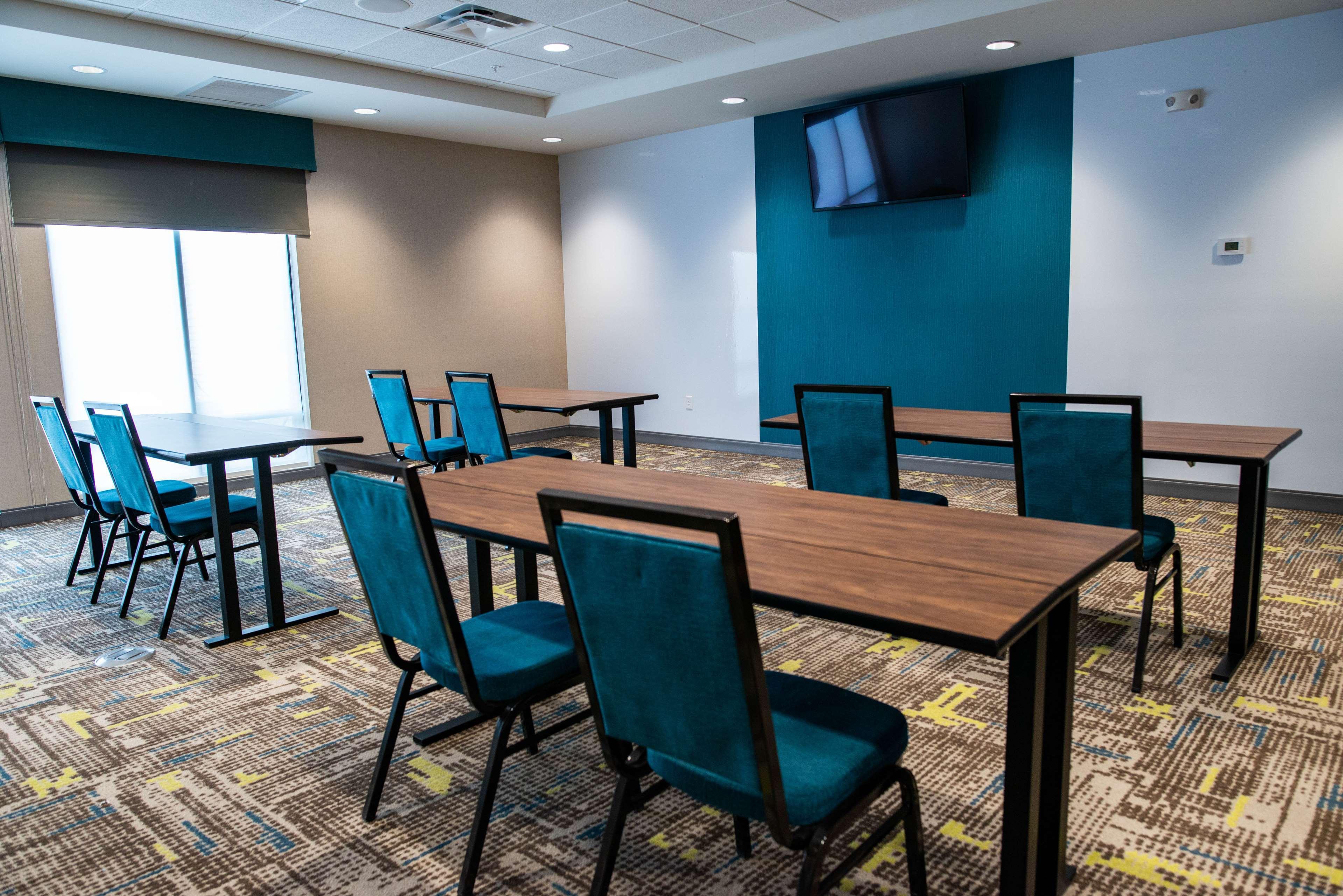Hampton Inn Paris Exterior photo