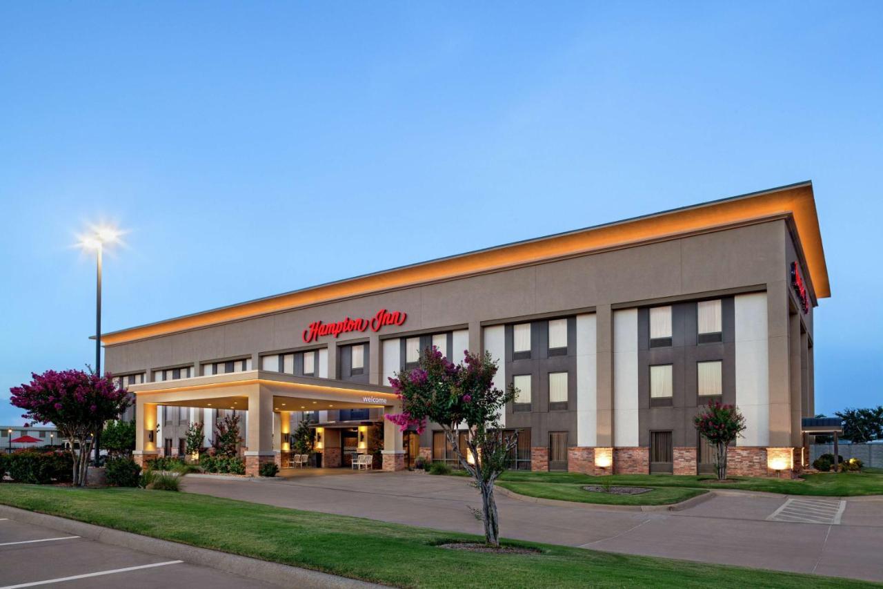 Hampton Inn Paris Exterior photo