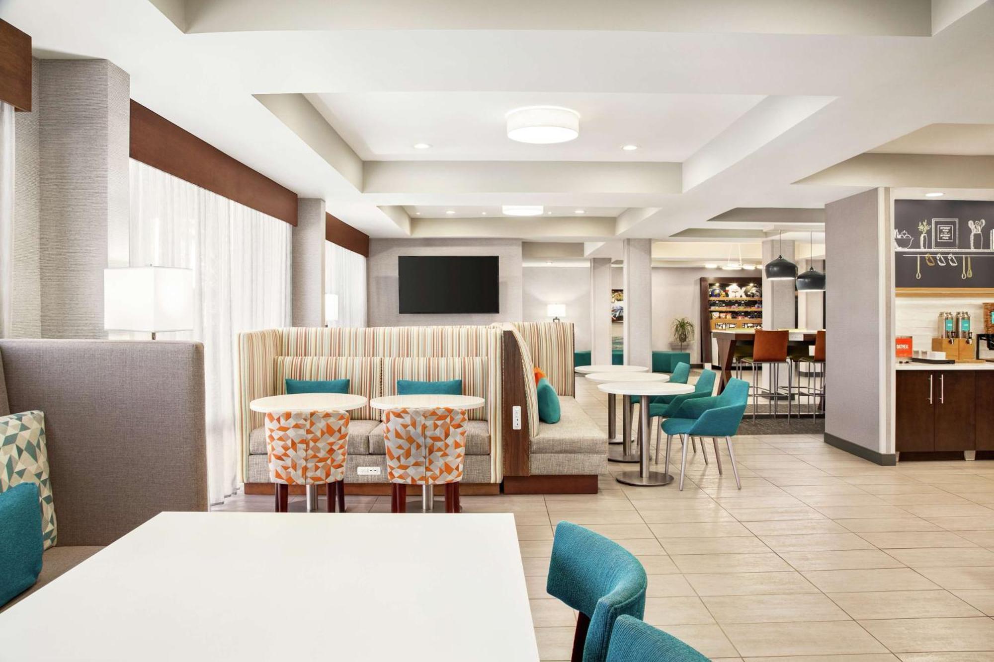 Hampton Inn Paris Exterior photo